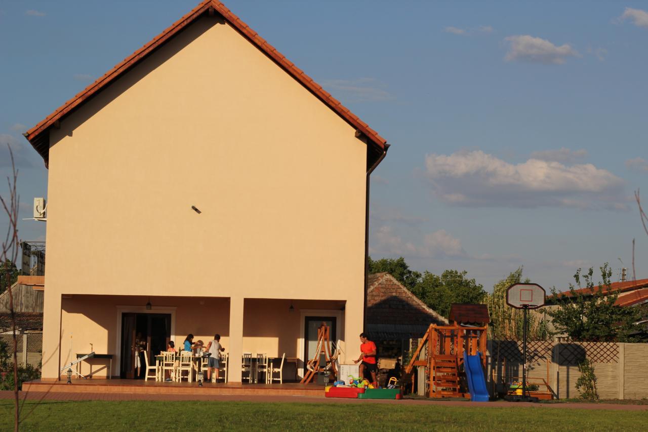 Pensiunea Gradina Verde Becicherecu Mic Exterior photo